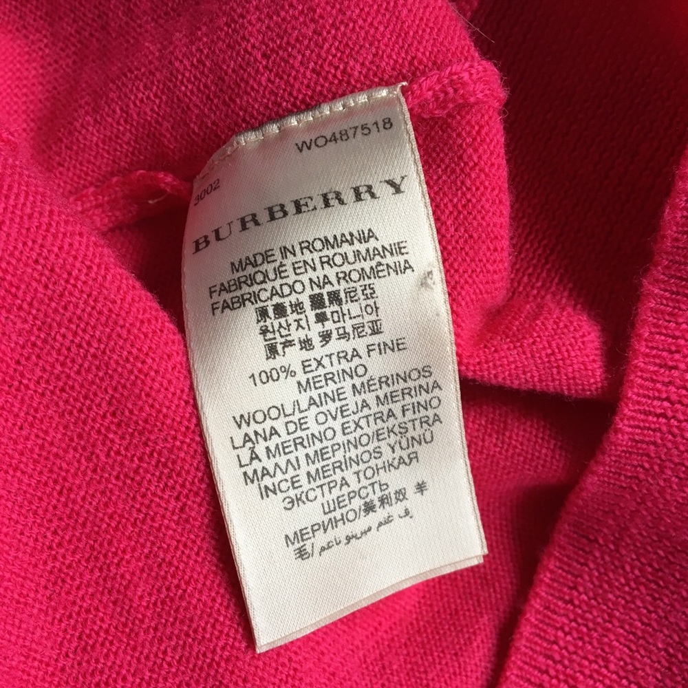 Sold💕Burberry Marino wool bright pink sweater - Picture 8 of 8